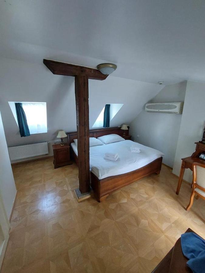 River View Residence By Charles Bridge プラハ エクステリア 写真