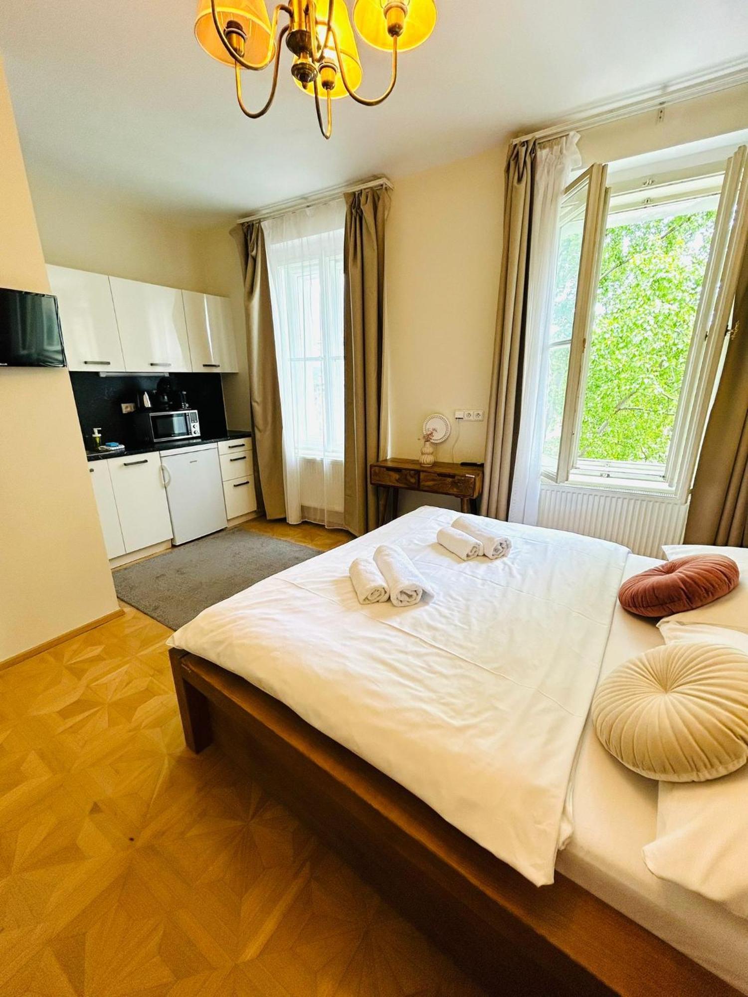 River View Residence By Charles Bridge プラハ エクステリア 写真